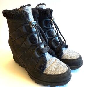 Sorel Joan of Arctic Wedge Boots – Grey Felt & Black Suede, Size 7.5